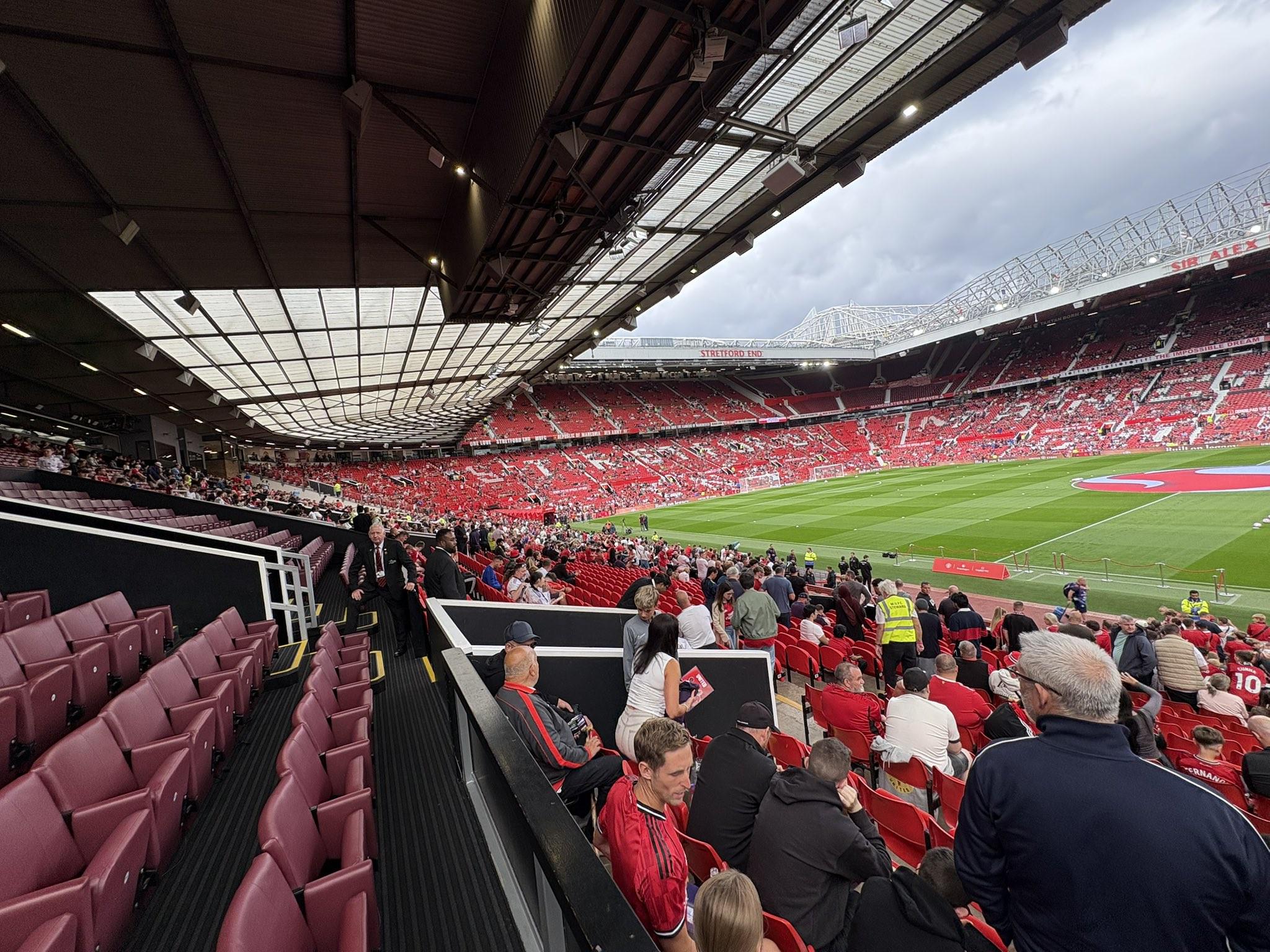 效果, 查尔顿看台, 曼联因将长 效果, 查尔顿看台, 曼联因将长