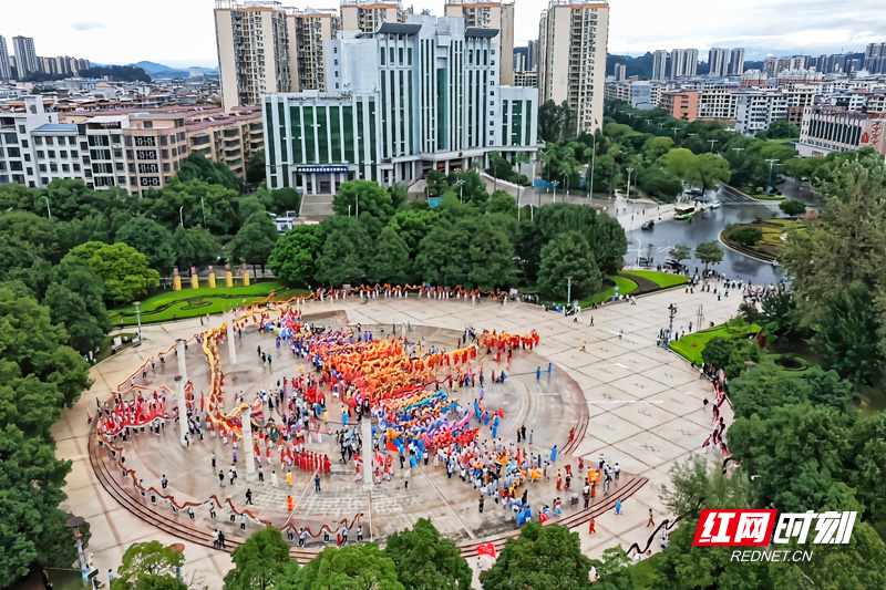 村龙狮争霸, 全域有温度 村龙狮争霸, 全域有温度