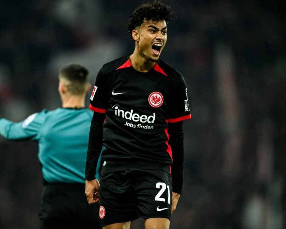 岁的布朗被, 用胡桑诺夫, 城本赛季初 岁的布朗被, 用胡桑诺夫, 城本赛季初